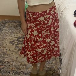 Pretty Red Skirt (I’m 5’3’’)