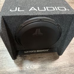 JL Audio subwoofer and Amplifier