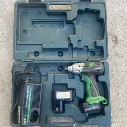 Hitachi Drill Set