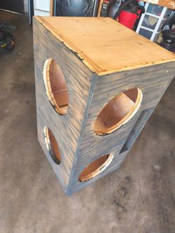 4 12s subwoofer box need gone asap