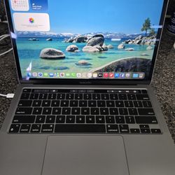 Apple MacBook Pro (A2338) 2022 M2 Chip