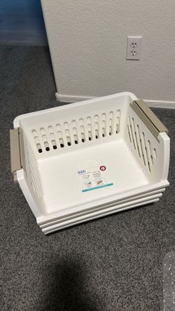 Stackable containers