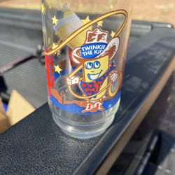 (Vintage TWINKIE THE KID DRINKING GLASSES HOSTESS - 5.75" Tall Nice Condition