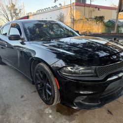 2018 Dodge Charger SXT