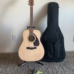 Yamaha Acoustic Guitar