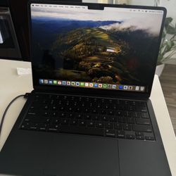 13-inch MacBook Air with M2 chip - Midnight