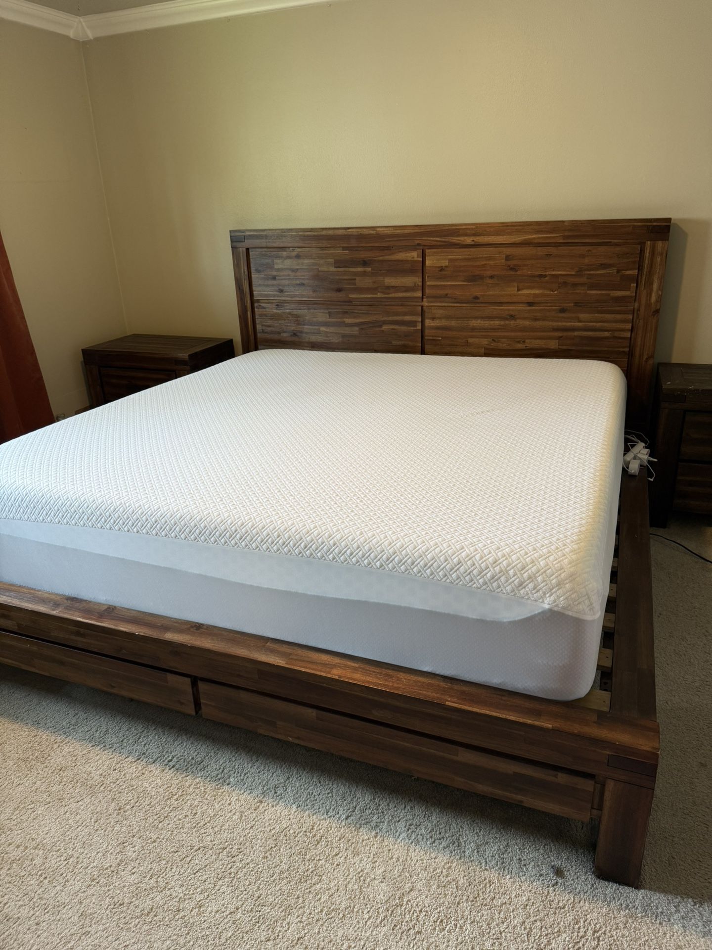 King size 4 Piece Bedroom Set