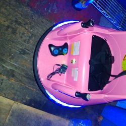 Carito Para Nina De Batería Con Bluetooth Para Manejarlo Solo Oh Trae Su Control Poesi La Nina Todavía Nolo Puede Manejar Lo Maneja Con El Control 