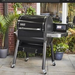 BRAND NEW! WEBER SMOKEFIRE EX4 SMOKER