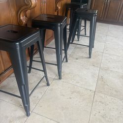 4 Bar Stools 