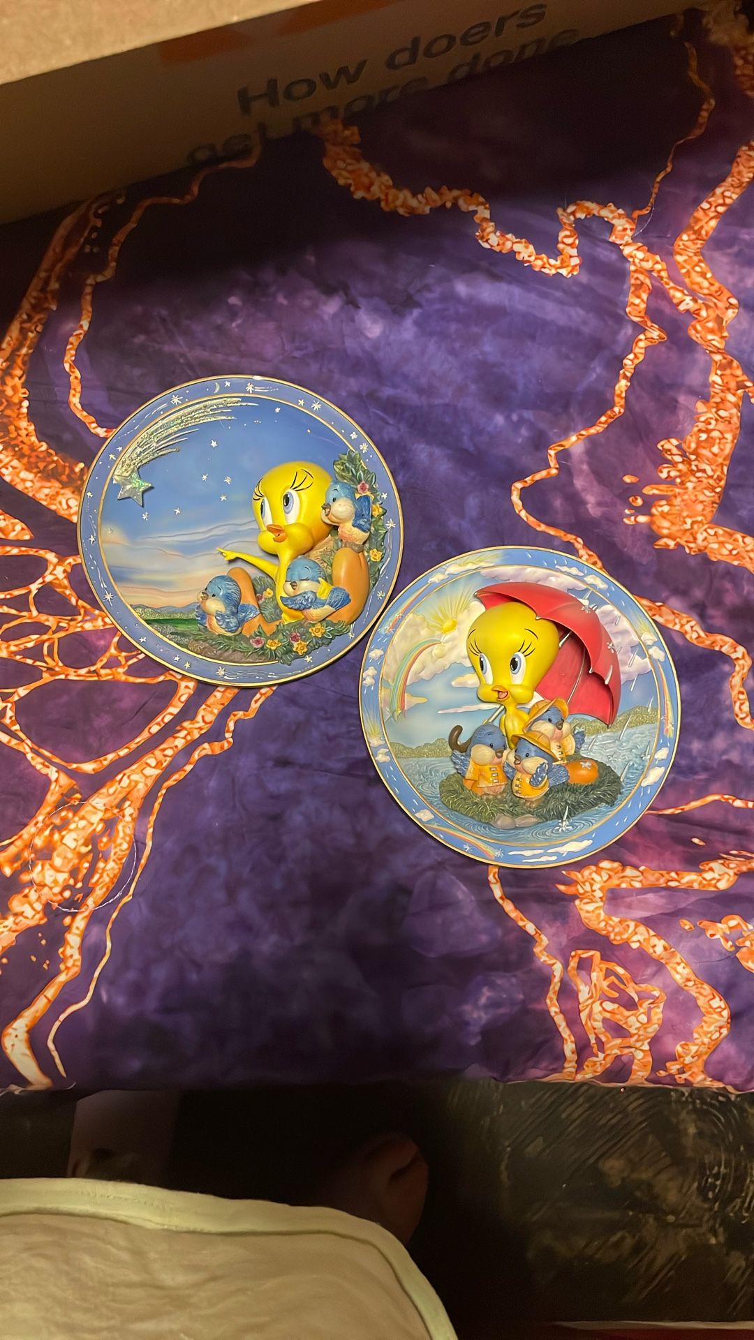 Tweety Bird Deceptive Display Plates