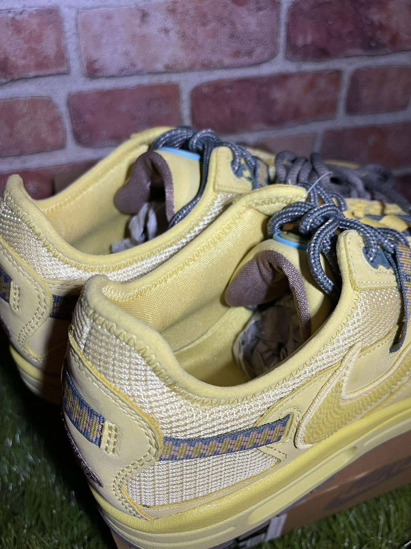 Nike Air Max 1 x Travis Scott Cactus Jack Saturn Gold