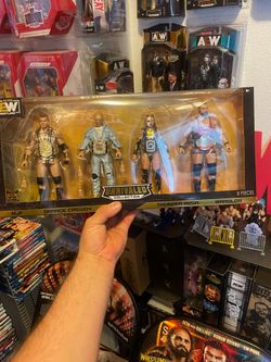 Aew unrivaled champions set exclusive