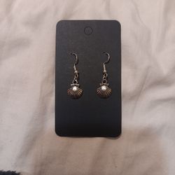 Shell Earrings 