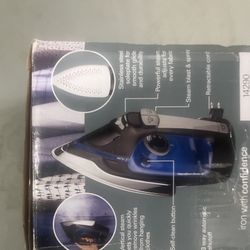 Hamilton Beach Retractable Cord Iron, Black, Stainless Steel Soleplate, 14290