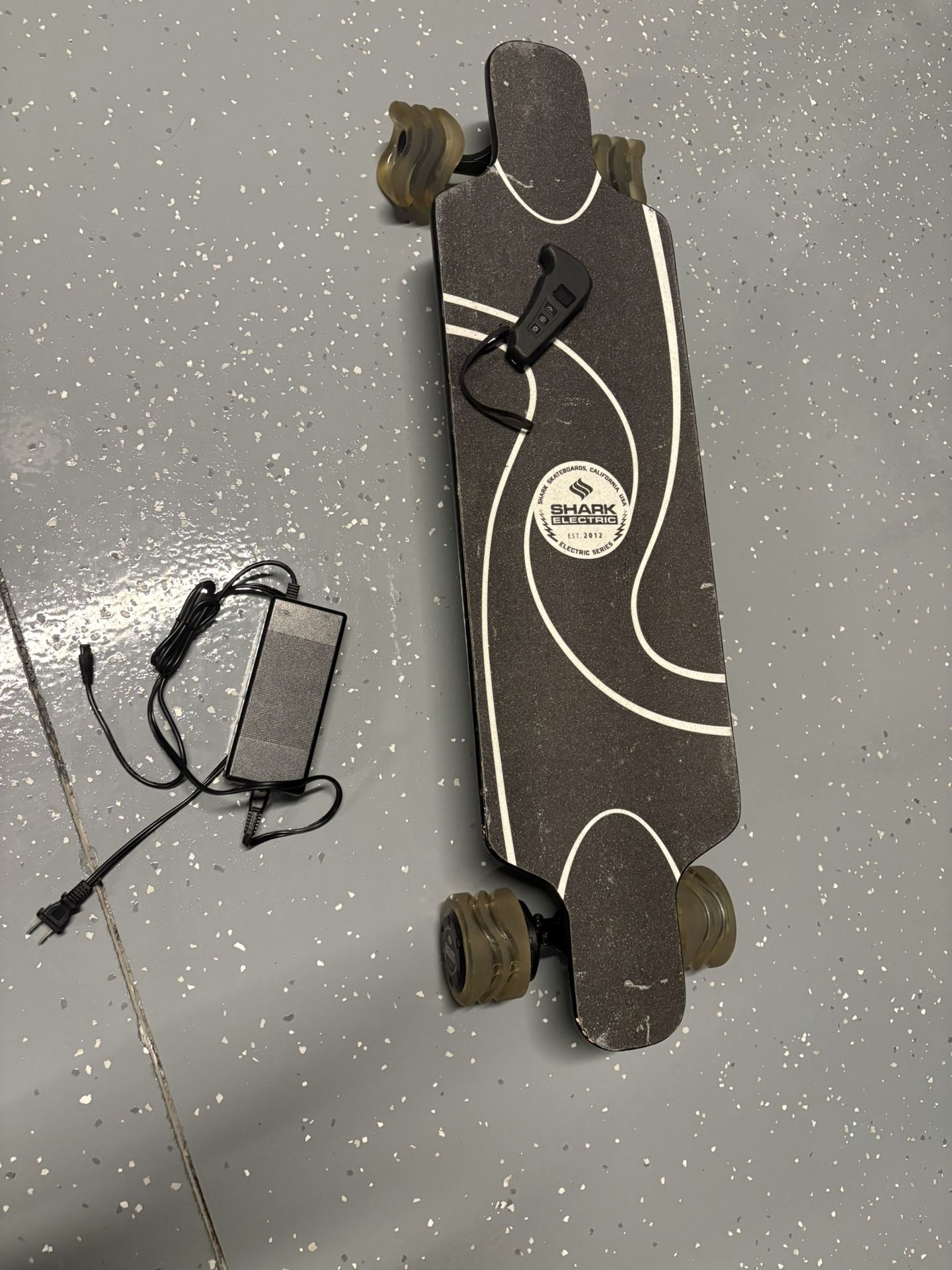 SHARK ELECTRIC POWER Skateboard