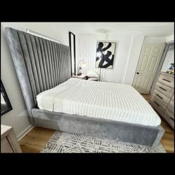 Sofia Vergara Gray Queen Upholstered Platform Bed w/ acrylic legs