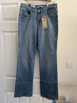 Womens Levis Bootcut
