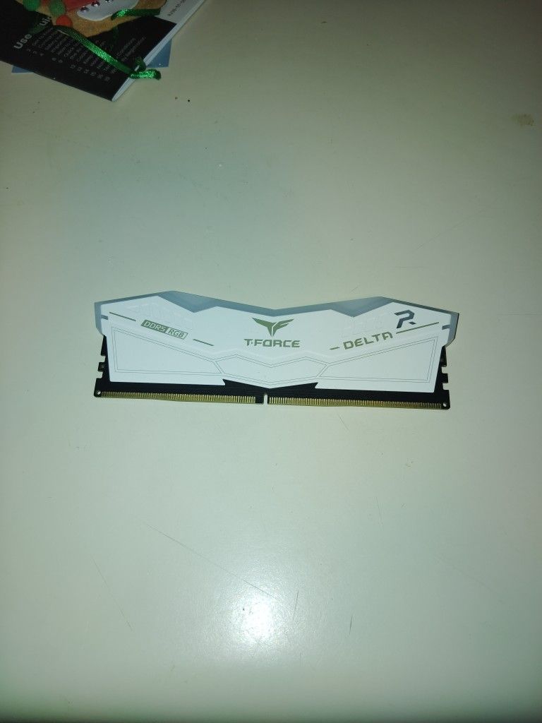 T force 16 Gb ddr5 5200 ram stick