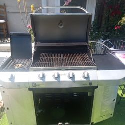 Asador Grande En Buenas Condiciones Completo