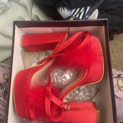 RED WINDSOR HEELS SIZE 8.5