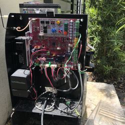 Electric gate stops halfway or won’t close? Same-day help for motor 