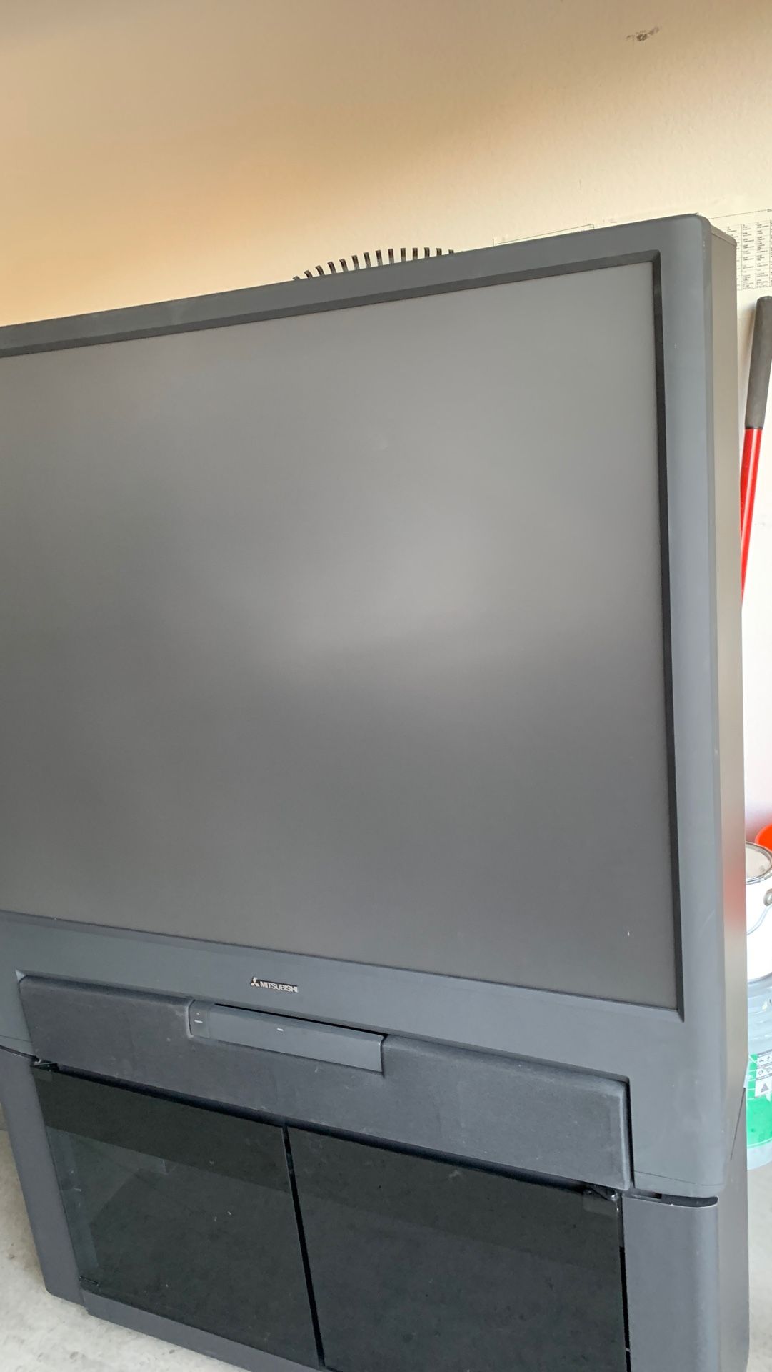Mitsubishi projection TV for Sale in Las Vegas, NV OfferUp