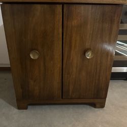 End table/ cabinet 
