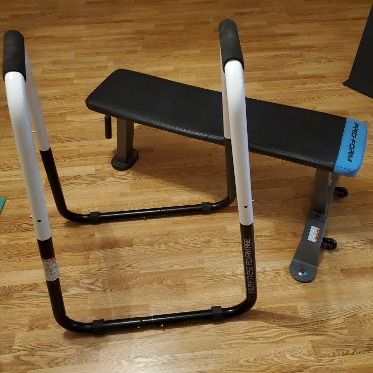 Dip Station and Flat Weight Bench w/ wheels Bundle $80