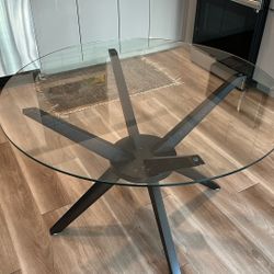 Bixie Pedestal Dining Table