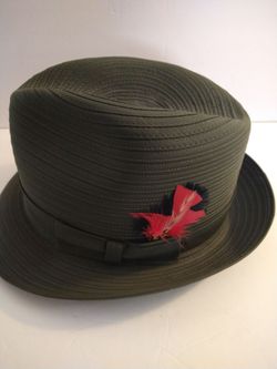 VTG Resistol (Eddie Bauer ) 7 3/8  Digby Pocket  Hat  Green w/ Red Feather 1969