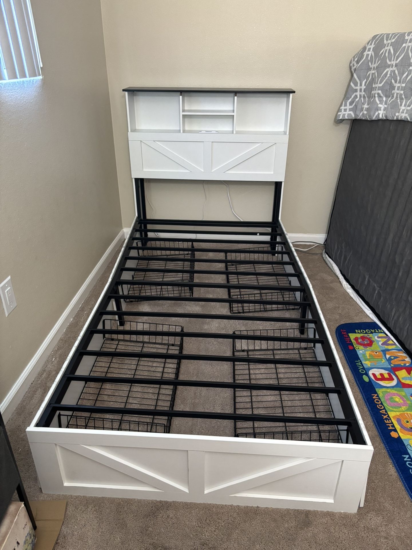 AOGLLATI Bed Frame
