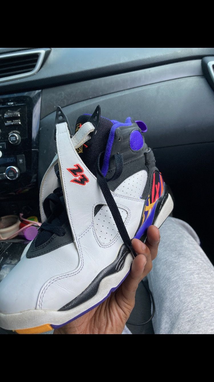 3 Peat Jordan 8s