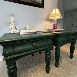 End Tables/nightstands 