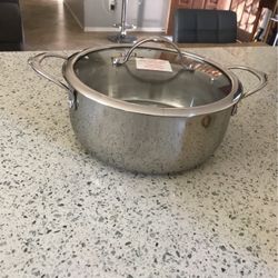 Cacerolada De 4 Qt nueva en caja