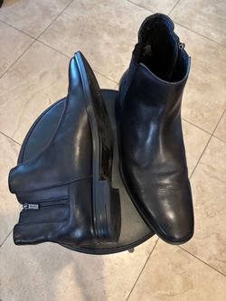 Men’s Calvin Klein Chelsea Boots, Men’s White Nike Sneakers