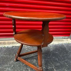 ANTIQUE TWO - TIER SIDE TABLE/ END TABLE/ IN GOOD CONDITION/ DELIVERY NEGOTIABLE 
