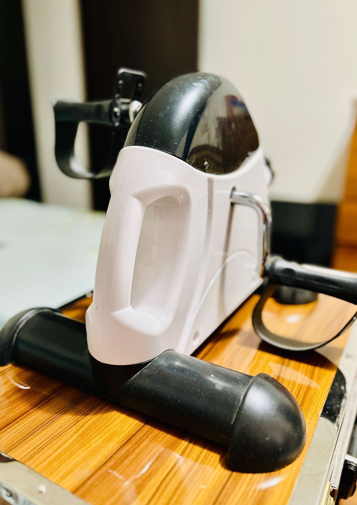 Mini Exercise Bike, AGM Under Desk Bike Pedal Exerciser Foot Cycle Arm & Leg Pedal Exerciser with LCD Screen Displays