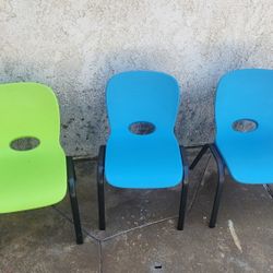 3 Kids Chairs For Pick Up 