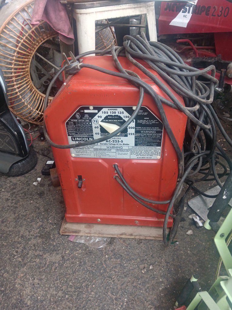 Lincoln Electric Variable Voltage Ac Arc Welder 