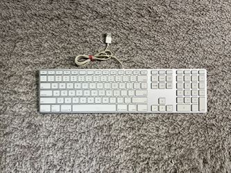 Apple USB Keyboard with Numeric Keypad