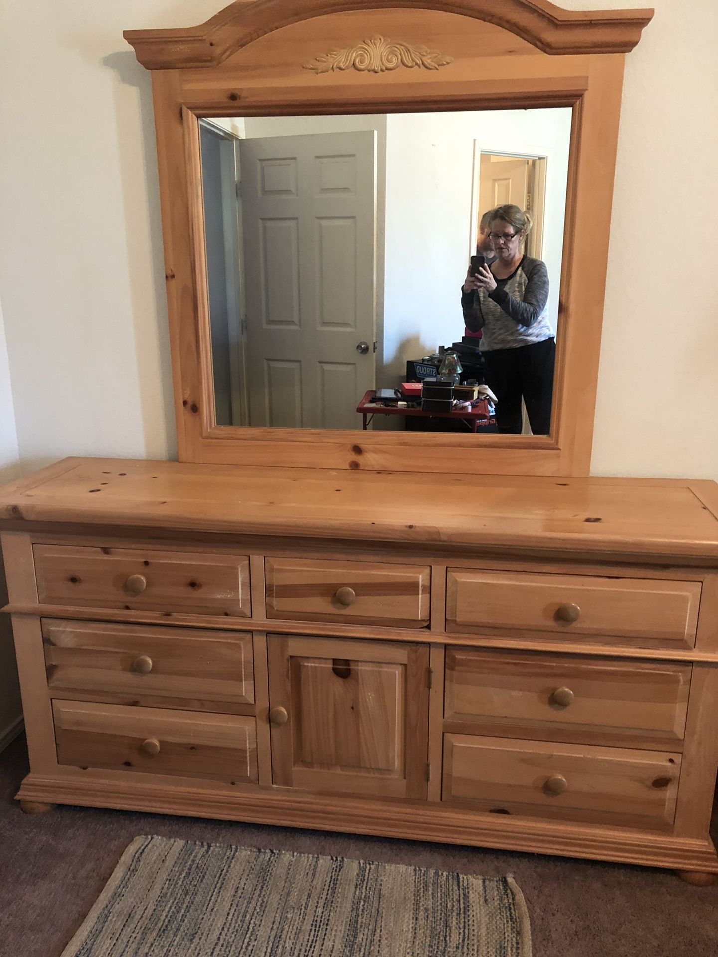 Broyhill Fontana Collection Dresser with Mirror for Sale in Keller, TX