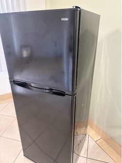 Refrigerator for studio or office H59” X W 24”