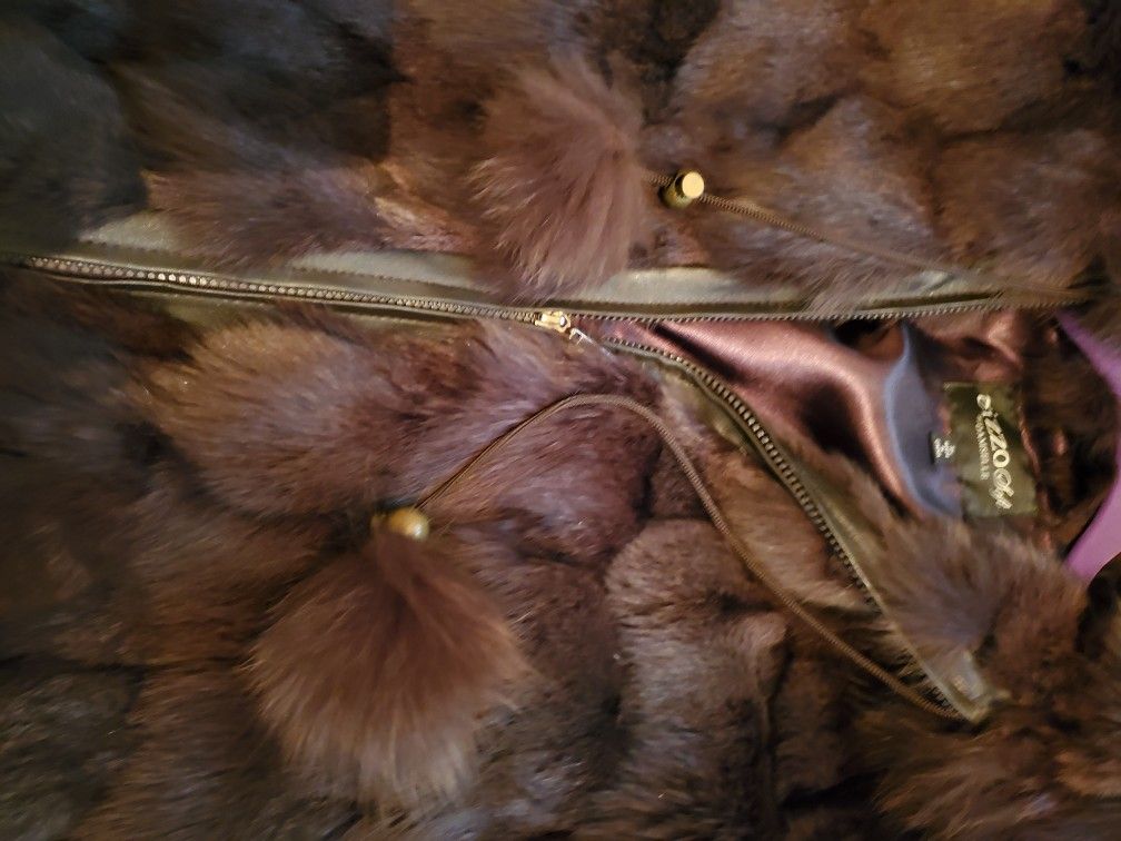 BRAND NEW FOX/FUR JACKET HOODIE