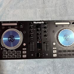 Numark Mixtrack Pro3
