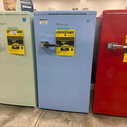 Mini Fridge 