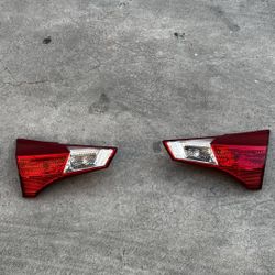 2013-2015 Toyota RAV4 Passenger Right And Left Side Inner Tail Light Brake Lamps