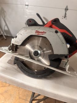 Milwaukee circular saw