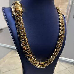 HUGE ‼️⭐️ 20MM GOLD OVER SILVER MIAMI CUBAN LINK 24”