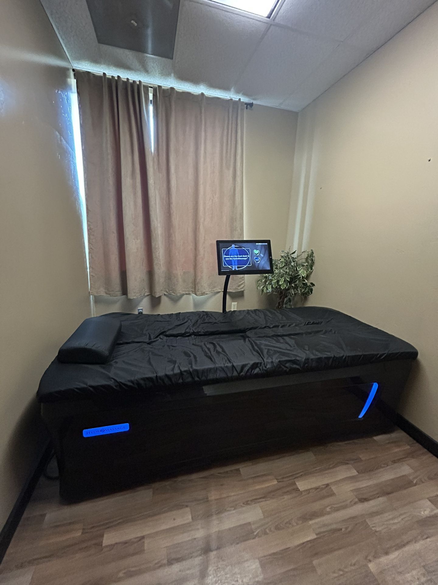 Hydro massage bed